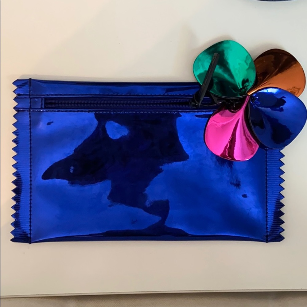 MAC Makeup Pouch - Picture 2 of 2